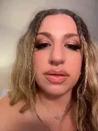 miamellycious webcam stripchat model stream image