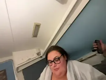 BBWlucyxxx 스트림 이미지