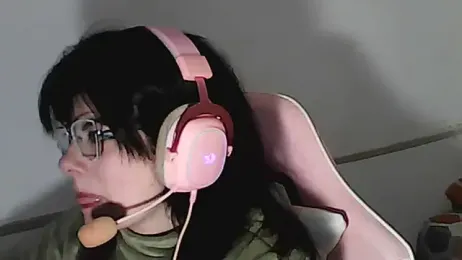 Owly_bloom webcam stripchat model stream image