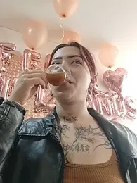 Victoria-Moon Stripchat 방송 화면