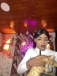 violeta_E_ 스트림 이미지
