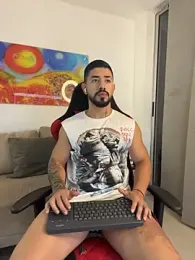Ezzio_Scolaro 스트림 이미지